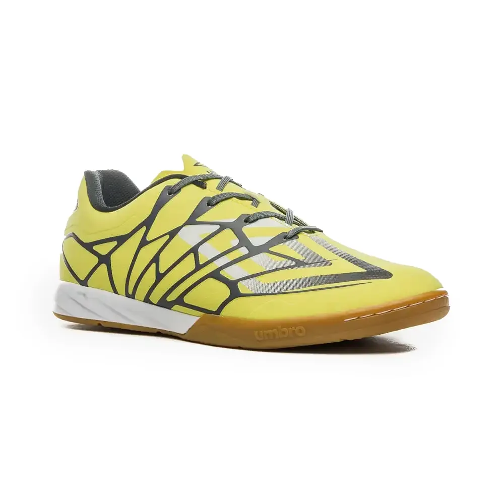 Chuteira Umbro Alchemist masculina amarela vista frontal